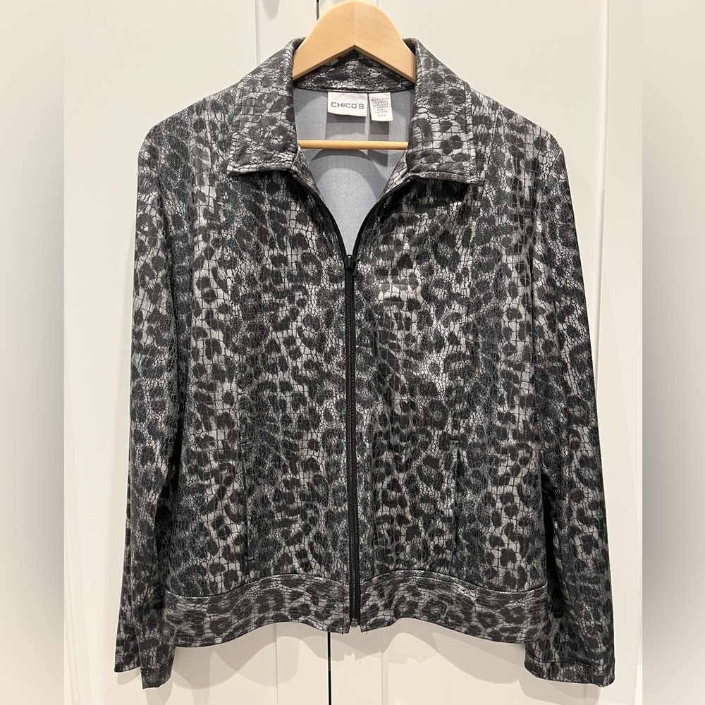 Chico’s print zip up jacket